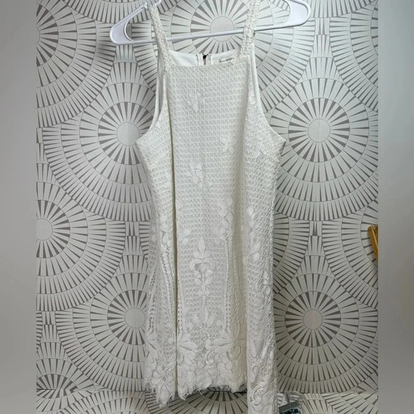 Francesca’s Women’s White Lace Mini Dress size Medium Back Zipper Sleeveless - Picture 1 of 6